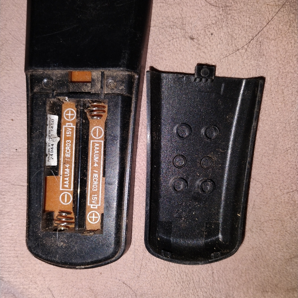 GE Remote Control - Picture 3 of 3